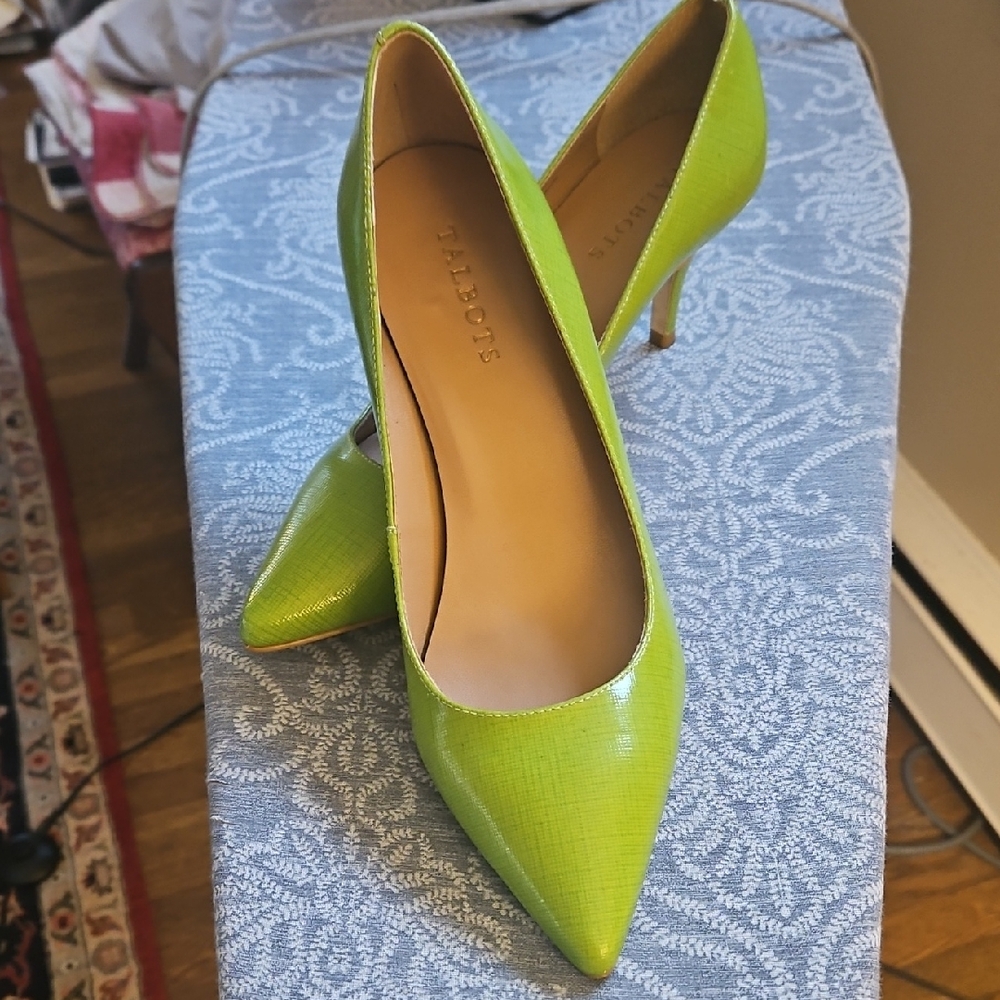Spring green moderate heels